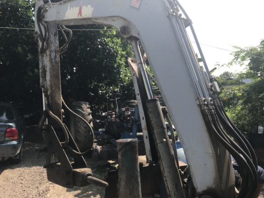 ขายด่วน คูโบต้าkx033 รุ่น 3 พร้อมหัวเจาะ บุ้งกี้ รถสวย มีเอกสารเล่มทะเบียน ขาย360000