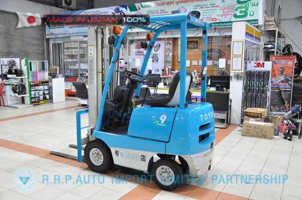 ขายรถโฟล์คลิฟท์มือสอง TOYOTA รุ่น 3FGL9-10439 นำเข้าจากประเทศญี่ปุ่น 100\% ไม่เคยใช้งานในไทย
