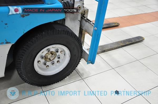 ขายรถโฟล์คลิฟท์มือสอง TOYOTA รุ่น 3FGL9-10439 นำเข้าจากประเทศญี่ปุ่น 100\% ไม่เคยใช้งานในไทย