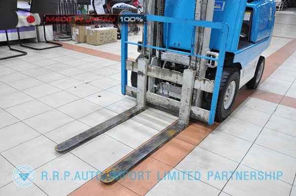 ขายรถโฟล์คลิฟท์มือสอง TOYOTA รุ่น 3FGL9-10439 นำเข้าจากประเทศญี่ปุ่น 100\% ไม่เคยใช้งานในไทย