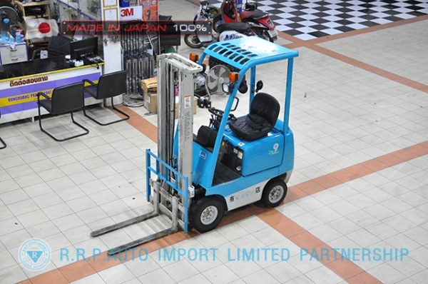 ขายรถโฟล์คลิฟท์มือสอง TOYOTA รุ่น 3FGL9-10439 นำเข้าจากประเทศญี่ปุ่น 100\% ไม่เคยใช้งานในไทย