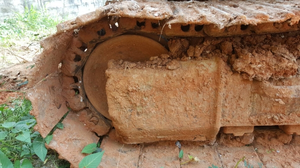 ขาย แบคโฮ CAT 320C เอกสารเล่มทะเบียนครบ เครื่องดี ปั้มดี ไฟฟ้าครบ ช่วงล่างเฟรมมีผุ ตัวถังมีผุบ้างบางจุด ราคาต่อรองได้ครับ