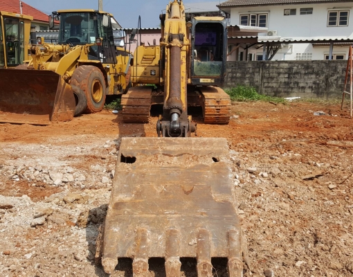 ขาย แบคโฮ CAT 320C เอกสารเล่มทะเบียนครบ เครื่องดี ปั้มดี ไฟฟ้าครบ ช่วงล่างเฟรมมีผุ ตัวถังมีผุบ้างบางจุด ราคาต่อรองได้ครับ
