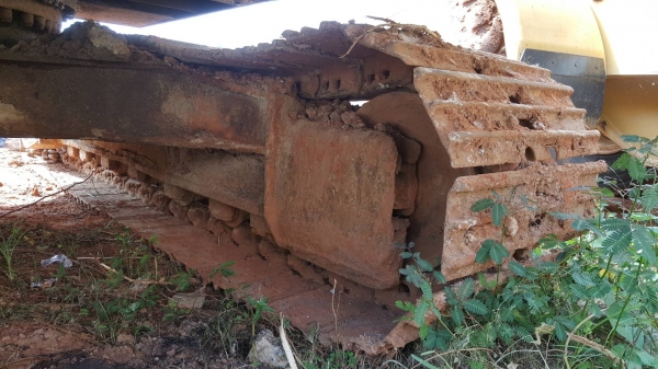 ขาย แบคโฮ CAT 320C เอกสารเล่มทะเบียนครบ เครื่องดี ปั้มดี ไฟฟ้าครบ ช่วงล่างเฟรมมีผุ ตัวถังมีผุบ้างบางจุด ราคาต่อรองได้ครับ