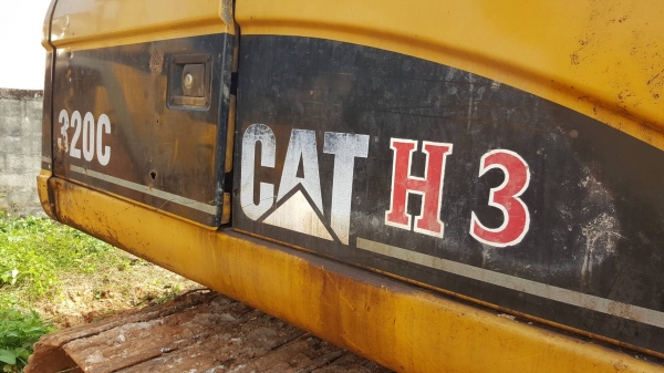 ขาย แบคโฮ CAT 320C เอกสารเล่มทะเบียนครบ เครื่องดี ปั้มดี ไฟฟ้าครบ ช่วงล่างเฟรมมีผุ ตัวถังมีผุบ้างบางจุด ราคาต่อรองได้ครับ