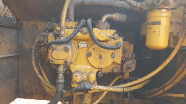 ขาย แบคโฮ CAT 320C เอกสารเล่มทะเบียนครบ เครื่องดี ปั้มดี ไฟฟ้าครบ ช่วงล่างเฟรมมีผุ ตัวถังมีผุบ้างบางจุด ราคาต่อรองได้ครับ