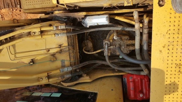 ขาย แบคโฮ CAT 320C เอกสารเล่มทะเบียนครบ เครื่องดี ปั้มดี ไฟฟ้าครบ ช่วงล่างเฟรมมีผุ ตัวถังมีผุบ้างบางจุด ราคาต่อรองได้ครับ