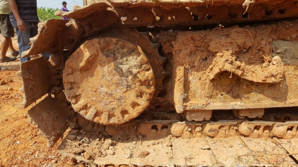 ขาย แบคโฮ CAT 320C เอกสารเล่มทะเบียนครบ เครื่องดี ปั้มดี ไฟฟ้าครบ ช่วงล่างเฟรมมีผุ ตัวถังมีผุบ้างบางจุด ราคาต่อรองได้ครับ