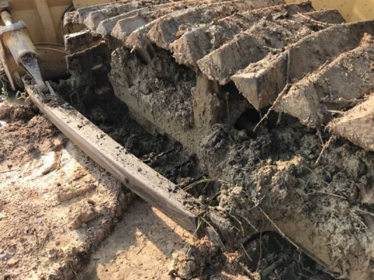 ขาย 650,000 CATTERPILAR  D 5 B ตีนเป็ด เครื่อง 10 Z ไดเร็ก ดี เกียร์ตัดแรง โช่หนา เอกเล่มทะเบียน  รถอยู่ จ.ปทุมธานี 0967428942