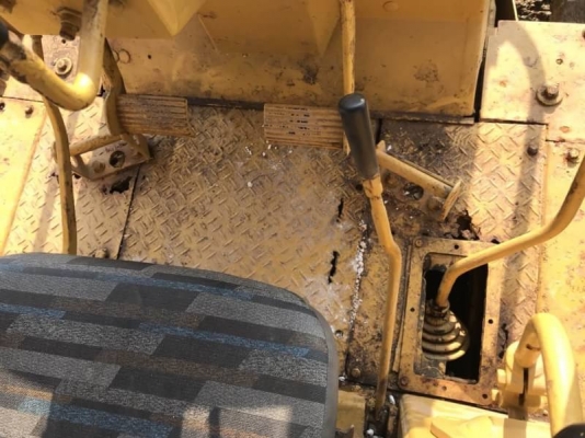 ขาย 650,000 บาท CATTERPILAR D5B ตีนเป็ด เครื่อง 10Z ไดเร็ก ดี เกียร์ดี โช่หนา เอกเล่มทะเบียน   รถอยู่ จ.ปทุมธานี โทร&amp;ไอดีไลน์ 0610710295