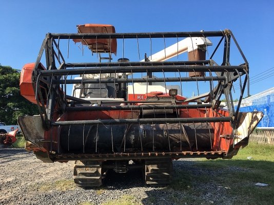 ขายรถเกี่ยวข้าว DC 68G ขายรถเกี่ยวข้าว DC 68G