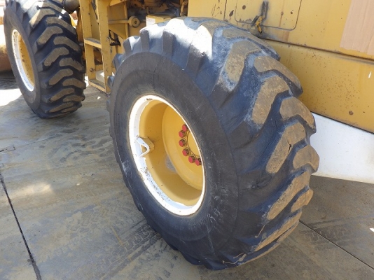 ขายรถตัก ยี่ห้อ KOMATSU รุ่น 515-2