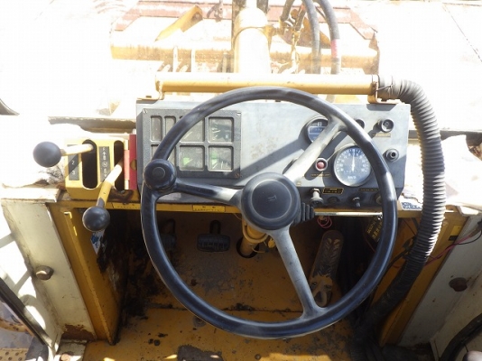 ขายรถตัก ยี่ห้อ KOMATSU รุ่น 515-2