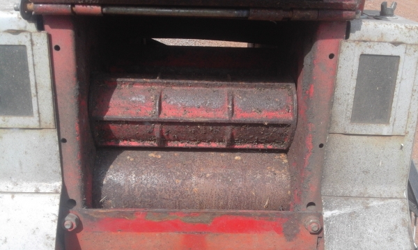 เครื่องย่อยเศษกิ่งไม้และเศษพืชเพื่อทำปุ๋ย เครื่องย่อยเศษกิ่งไม้และเศษพืชเพื่อทำปุ๋ย