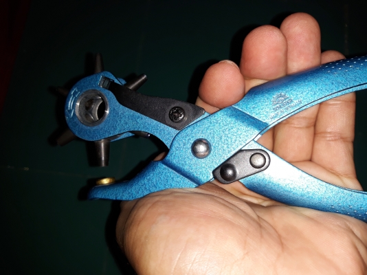 ขายคีมเจาะหนังตราตา MADE IN GERMANY.