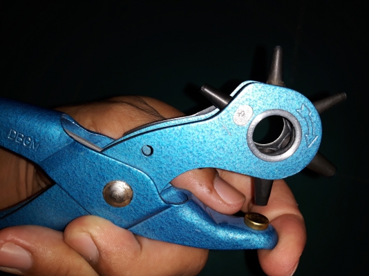 ขายคีมเจาะหนังตราตา MADE IN GERMANY.