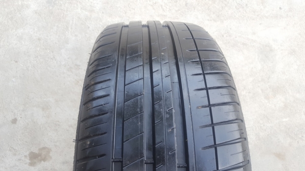 ขายยาง215/45/17 ปี 2615 MICHERLIN Pilot3  4 เส้น