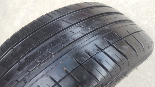 ขายยาง215/45/17 ปี 2615 MICHERLIN Pilot3  4 เส้น