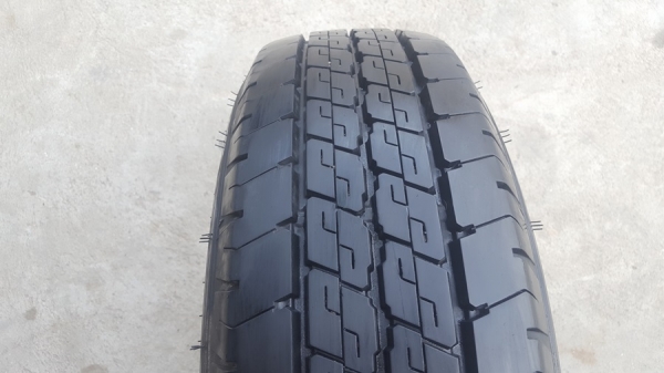 ขายยาง215/70/15 ปี 4016 DUNLOP LT36 4 เส้น ขายยาง215/70/15 ปี 4016 DUNLOP LT36 4 เส้น