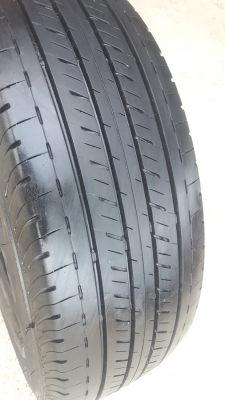 ขายยาง215/65/16 ปี 17 BRIDGESTONE R611 4 เส้น ขายยาง215/65/16 ปี 17 BRIDGESTONE R611 4 เส้น