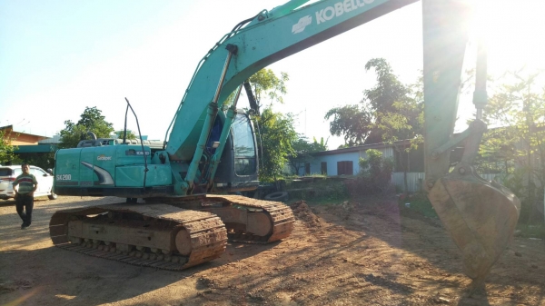 ขายด่วน KOBELCO SK 200 MART 8-YN12 สภาพพร้อมใช้งาน ช่วงล่างสวย ไฟฟ้าสมบูรณ์ แอร์เย็น เอกสารเล่มทะเบียน สนใจโทรสอบถาม 093-0764943  088-3223272 k ตั้ม