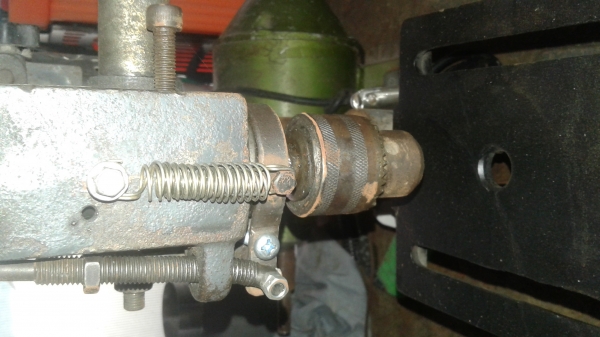 (ลดราคาเหลือ 3,200 บาท!!) สว่านแท่นขนาดเล็ก 3 หุน สภาพดี