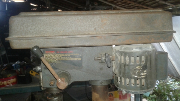 (ลดราคาเหลือ 3,200 บาท!!) สว่านแท่นขนาดเล็ก 3 หุน สภาพดี