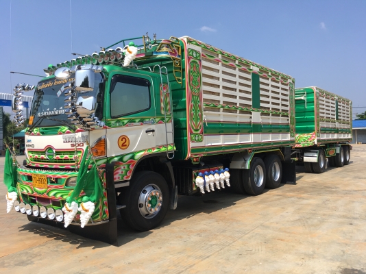 ขายด่วนรถพ่วงดั้ม 344แรง ปี56 ท่อสั้นตัวS ใส่ของได้30.5ตัน สภาพสวยๆพร้อมใช้งาน