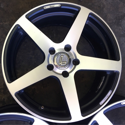 แม็ก Lenso ขอบ 17