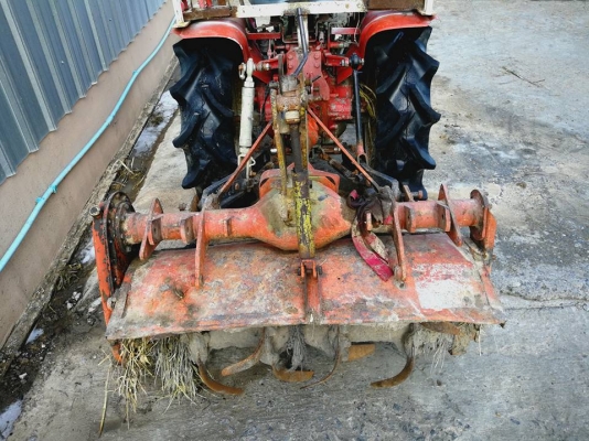 ยันร์ม่า YM1301D 4WD เก่านอกตัดหญ้าใหม่  สภาพพร้อมใช้งาน