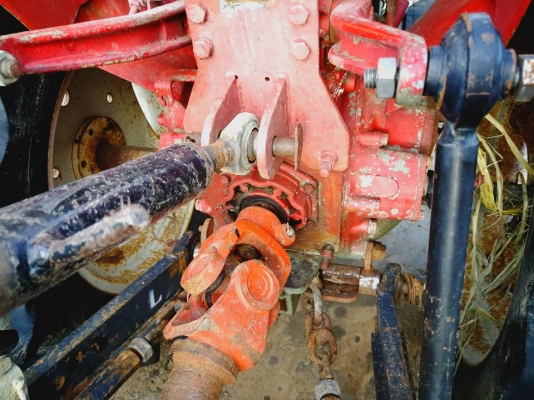 ยันร์ม่า YM1301D 4WD เก่านอกตัดหญ้าใหม่  สภาพพร้อมใช้งาน