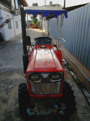 ยันร์ม่า YM1301D 4WD เก่านอกตัดหญ้าใหม่  สภาพพร้อมใช้งาน