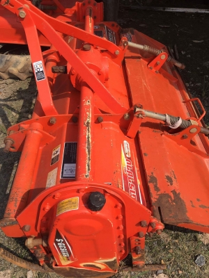 ขาย L3608DT รถ678ชั่วโมง อุปกร4ชิ้น ใบดัน โรตารี่ ผานะรวน ผานขุด ราคา335000บ. ถูกที่สุดแล้วคับ