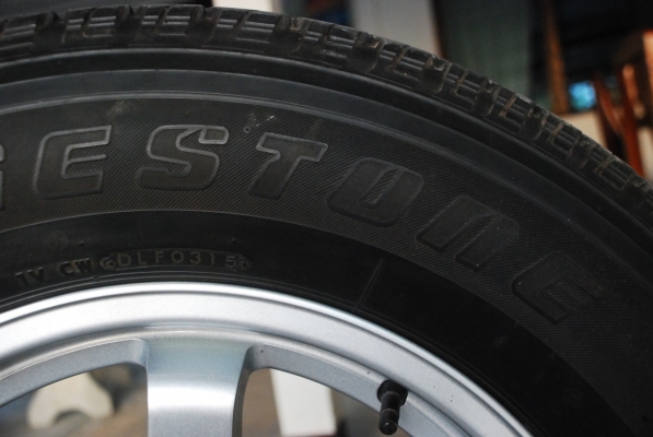 แม็ก ขอบ 17x7.5 off 20 ยาง BS 255-65-17 แม็ก ขอบ 17x7.5 off 20 ยาง BS 255-65-17