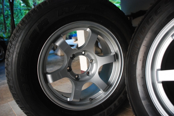 แม็ก ขอบ 17x7.5 off 20 ยาง BS 255-65-17 แม็ก ขอบ 17x7.5 off 20 ยาง BS 255-65-17