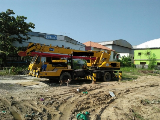 ต้องการขายรถเครน 11 ตัน นิสสัน  6ล้อ 2 เพลา 220 แรง สภาพพร้อมใช้งาน  สนใจติดต่อ 0845391041