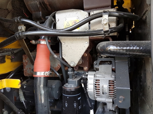 ขายรถตักล้อยาง ยี่ห้อ KOMATSU WA100-5 ซีเรียลสูง ปี 2006 นำเข้าจากญี่ปุ่นแท้ 100\% สภาพสวย ไม่เคยใช้งานในไทย ขายรถตักล้อยาง ยี่ห้อ KOMATSU WA100-5 ซีเรียลสูง ปี 2006 นำเข้าจากญี่ปุ่นแท้ 100\% สภาพสวย ไม่เคยใช้งานในไทย