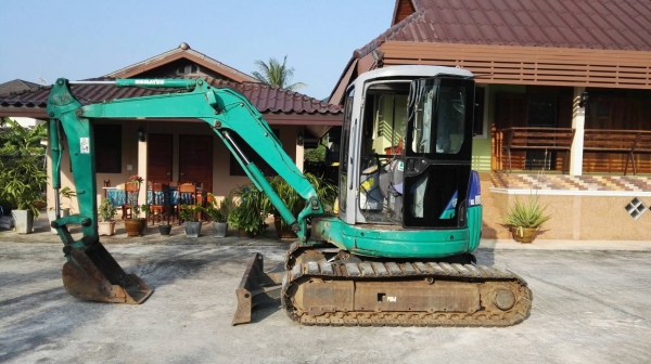 ขาย Komatsu PC40mr-1 ตู้เก๋ง นำเข้าเอง เก่าญี่ปุ่นครับ ไม่ผ่านการใช้งานในไทย ขาย Komatsu PC40mr-1 ตู้เก๋ง นำเข้าเอง เก่าญี่ปุ่นครับ ไม่ผ่านการใช้งานในไทย