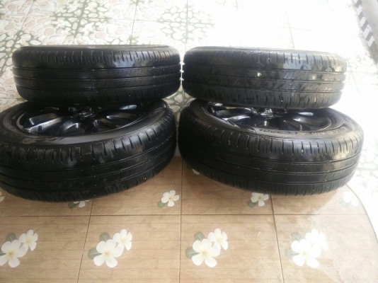 ขายล้อแม็กพร้อมยางมาสด้า 2 ของแท้ติดรถ 4 วง (โฉมล่าสุด) รถออกมาได้ 4 เดือนกว่า ไม่มีรอย ไม่รั่ว ไม่ซึม ไม่มีปะ