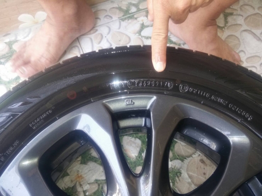 ขายล้อแม็กพร้อมยางมาสด้า 2 ของแท้ติดรถ 4 วง (โฉมล่าสุด) รถออกมาได้ 4 เดือนกว่า ไม่มีรอย ไม่รั่ว ไม่ซึม ไม่มีปะ