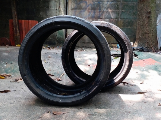 ยางดันล็อป2เส้นขนาด 275/30-19