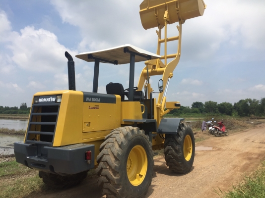 รถตักล้อยาง KOMATSU WA100M-3  พร้อมใช้งาน