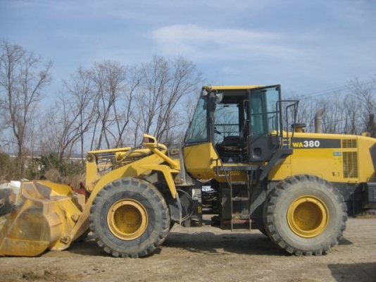 KOMATSU WA380-6 รุ่นใหม่กว่าห้างในไทย นำเข้าจากญี่ปุ่น สภาพดีมากสวยแบบเดิมๆมาเลยครับ