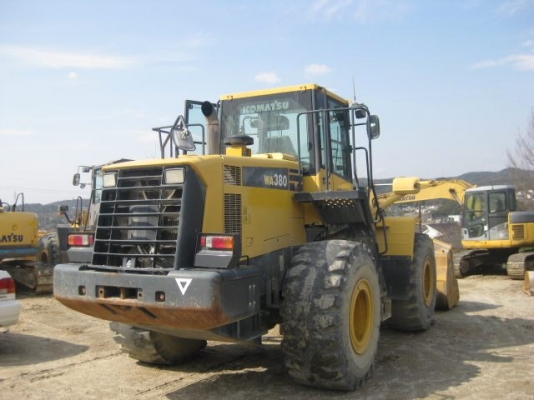 KOMATSU WA380-6 รุ่นใหม่กว่าห้างในไทย นำเข้าจากญี่ปุ่น สภาพดีมากสวยแบบเดิมๆมาเลยครับ