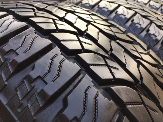 ยาง All Yokohama 265 60 18 ปี15 ดอกเต็ม ไม่มีปะ ไม่มีกินข้าง ไม่มีแตกลายงา ใช้ยาว ราคาไม่แพง ยาง All Yokohama 265 60 18 ปี15 ดอกเต็ม ไม่มีปะ ไม่มีกินข้าง ไม่มีแตกลายงา ใช้ยาว ราคาไม่แพง