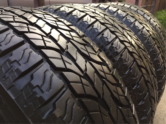 ยาง All Yokohama 265 60 18 ปี15 ดอกเต็ม ไม่มีปะ ไม่มีกินข้าง ไม่มีแตกลายงา ใช้ยาว ราคาไม่แพง ยาง All Yokohama 265 60 18 ปี15 ดอกเต็ม ไม่มีปะ ไม่มีกินข้าง ไม่มีแตกลายงา ใช้ยาว ราคาไม่แพง