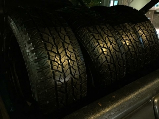 ยาง All Yokohama 265 60 18 ปี15 ดอกเต็ม ไม่มีปะ ไม่มีกินข้าง ไม่มีแตกลายงา ใช้ยาว ราคาไม่แพง ยาง All Yokohama 265 60 18 ปี15 ดอกเต็ม ไม่มีปะ ไม่มีกินข้าง ไม่มีแตกลายงา ใช้ยาว ราคาไม่แพง