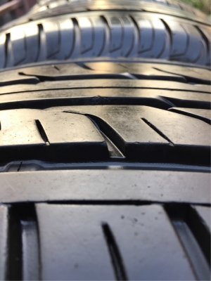 ยาง Dunlop 265 65 17 ปลายปี16 ดอกเต็ม ตุ่มครบ ไม่มีกินข้าง ใช้ยาว ราคาไม่แพง