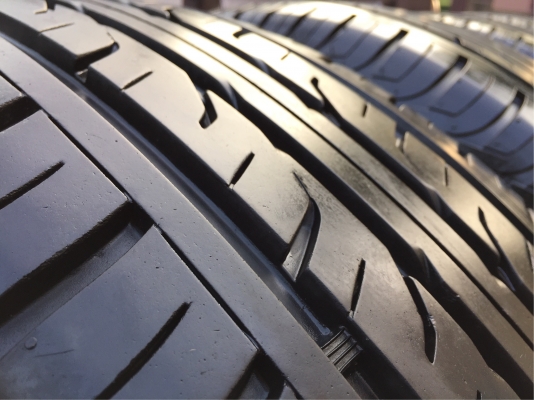 ยาง Dunlop 265 65 17 ปลายปี16 ดอกเต็ม ตุ่มครบ ไม่มีกินข้าง ใช้ยาว ราคาไม่แพง