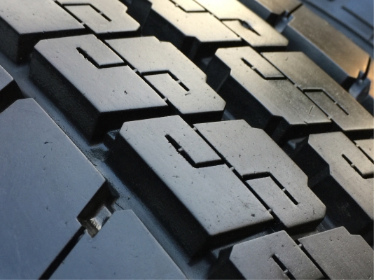 ยาง Dunlop 215 70 15 กลางปี16 ดอกเต็ม ไม่มีปะ ใช้ยาว ราคาไม่แพง ยาง Dunlop 215 70 15 กลางปี16 ดอกเต็ม ไม่มีปะ ใช้ยาว ราคาไม่แพง